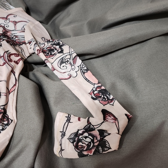 Wild Fable small new with tag cream tattoo print sheer long sleeve top shirt - Picture 4 of 5